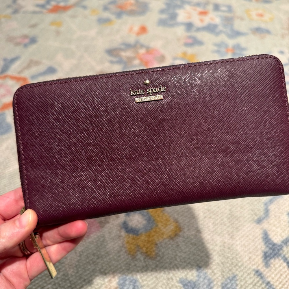 Like New! Kate Spade Cameron Street Lacey Saffiano Leather Wallet Deep Plum - Picture 4 of 10